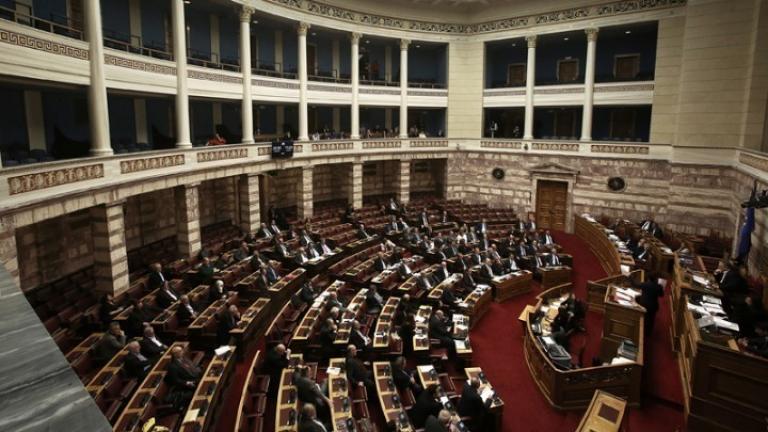 Αναθεώρηση Συντάγματος: Ανεξάρτητες αρχές και εξομοίωση στρατιωτικών με τακτικούς δικαστές στην Βουλή