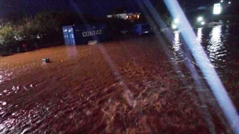 Κακοκαιρία: Πλημμύρες, ζημιές και αποκλεισμοί οικισμών στη Δ. Κρήτη (ΦΩΤΟ)