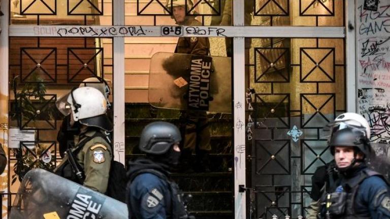 «Εκκαθαριστικές επιχειρήσεις» της Αστυνομίας στα Εξάρχεια υπό τον φόβο τρομοκρατικού χτυπήματος