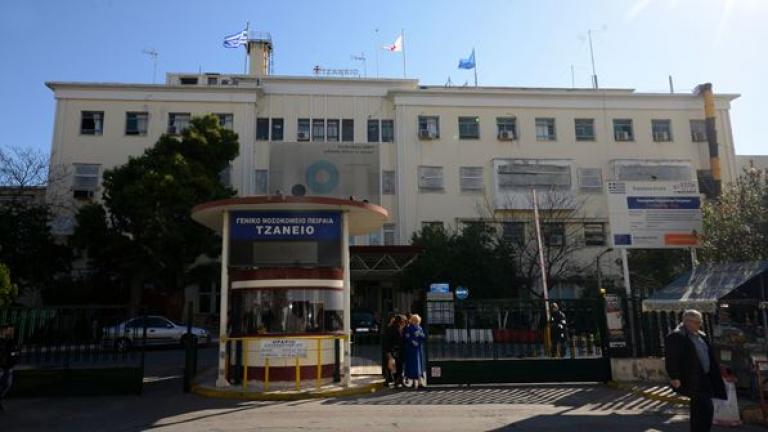 Αιματηρό επεισόδιο σε καφετέρια στον Πειραιά - 24χρονη μεταφέρθηκε σε σοβαρή κατάσταση στο Τζάνειο