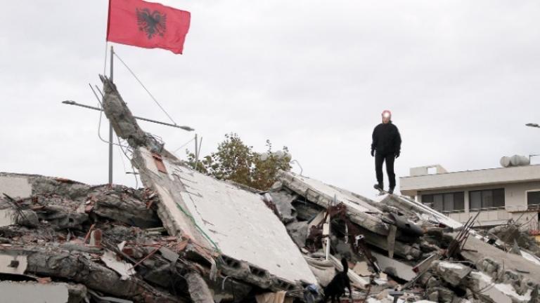 Σεισμός Σεισμός  Αλβανία: Νεκρή, αγκαλιά με τα δίδυμα παιδιά της, βρέθηκε 32χρονη μητέρα