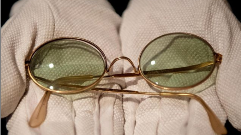 Γυαλιά του Τζον Λένον πουλήθηκαν 184.000 δολ.
