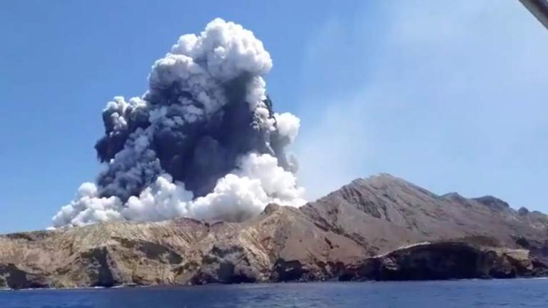 Νέα Ζηλανδία: Αυξήθηκε ο αριθμός των νεκρών από την έκρηξη του ηφαιστείου 