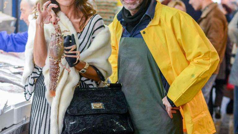 Μην ψαρώνεις (19/12): ): Η σύλληψη της Ρόζας και του Μπίλυ φέρνει ακόμα πιο κοντά τον Μανώλη και τη Σάντυ