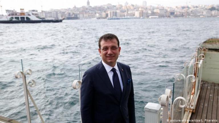 Έξι μήνες δήμαρχος Κωνσταντινούπολης ο Ιμάμογλου και ήδη πέρασε στις δημοσκοπήσεις τον Ερντογάν