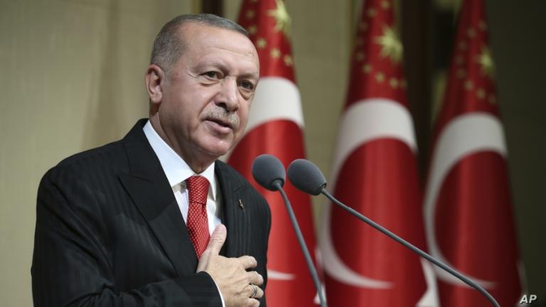 Αδιάλλακτος και «τσαμπουκάς» ο Ερντογάν: Η Τουρκία δεν θα συζητήσει με άλλες χώρες για τα κυριαρχικά της δικαιώματα