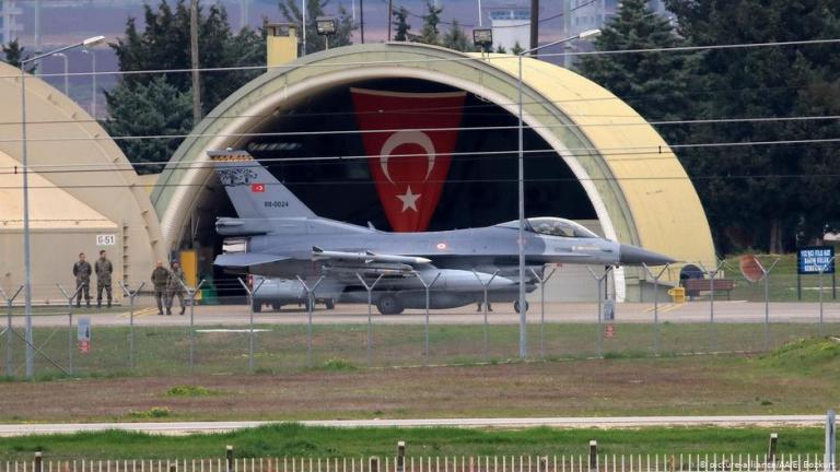 Ο Ερντογάν απειλεί τις ΗΠΑ με το κλείσιμο της αμερικανικής βάσης του Ιντσιρλίκ. Πόσο όμως το εννοεί;
