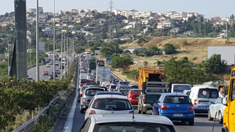  Θεσσαλονίκη: Συνθήκες κυκλοφοριακής συμφόρησης σε κεντρικούς δρόμους της πόλης - LIVE η κίνηση