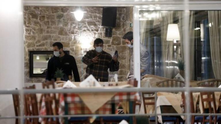 Δύο νεκροί από μαφιόζικοι επίθεση σε ταβέρνα στα Βλάχικα στη Βάρη