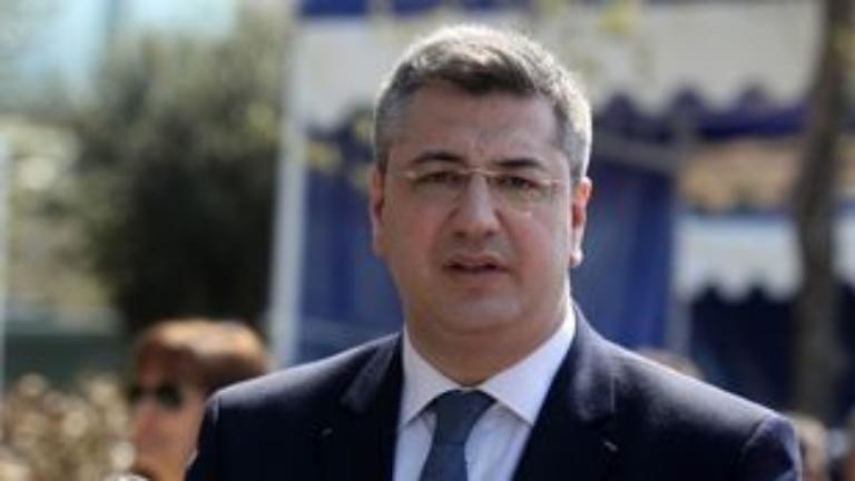 Συγγνώμη «για την ατυχέστατη και λάθος αναφορά προς τις εργαζόμενες της περιφέρειας Κ.Μακεδονίας» ζήτησε ο Απ.Τζιτζικώστας