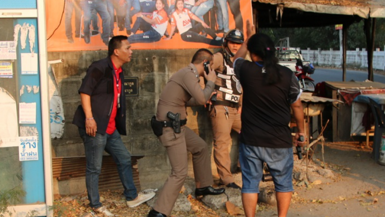 Μακελειό από Ταϊλανδό στρατιώτη - Σκότωσε 17 άτομα και κρατάει ομήρους