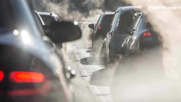 Ευρωπαϊκές πόλεις απαγορεύουν την κυκλοφορία παλαιών και ρυπογόνων οχημάτων για ένα πιο «πράσινο περιβάλλον» 