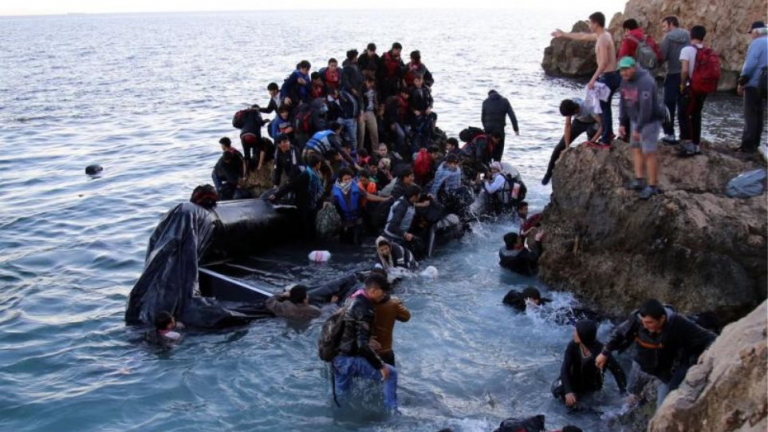 Τούρκος αξιωματούχος στο Reuters: Δεν θα εμποδίζουμε τους πρόσφυγες να φθάνουν στην Ευρώπη