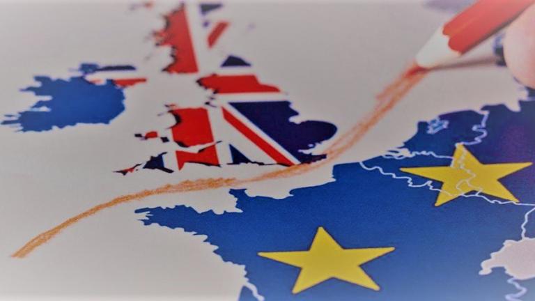 Brexit: Το Ηνωμένο Βασίλειο ετοιμάζεται για μπρα ντε φερ με την Ενωση