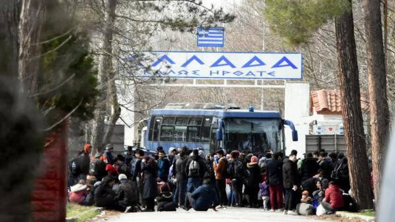 Έβρος: 120.000 πρόσφυγες φθάνουν στα σύνορα