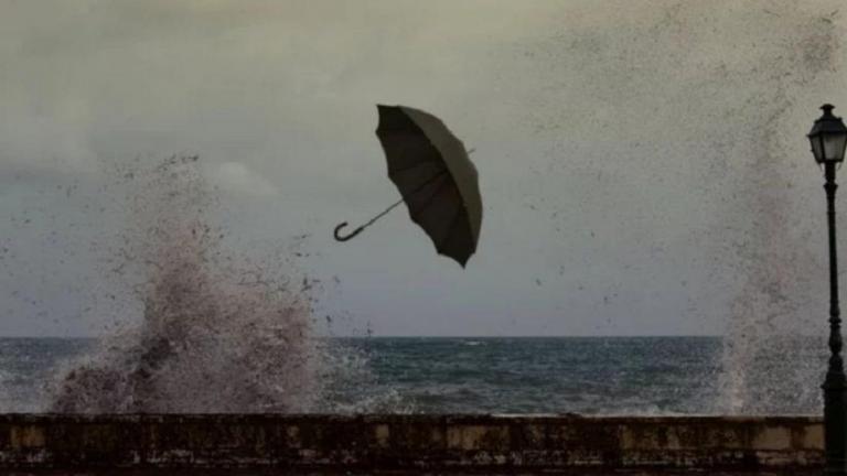 Καιρός 28/2: Κρύο, βροχές και θυελλώδεις άνεμοι την Παρασκευή