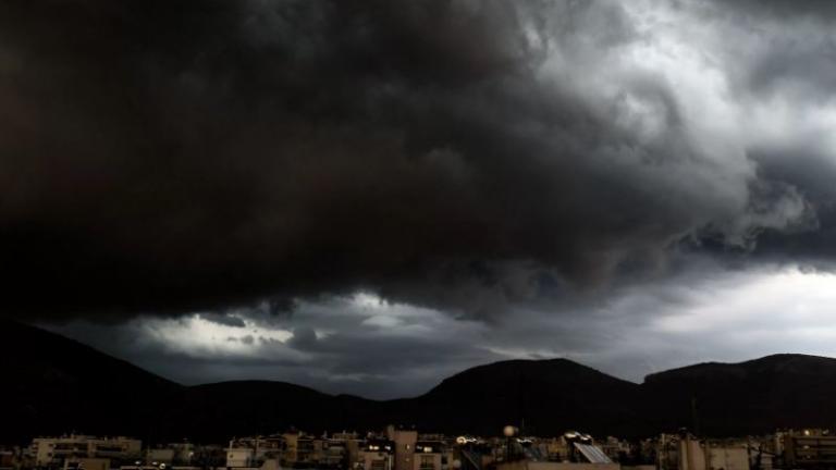 Καιρός 26/2: Πού θα εκδηλωθούν τοπικές καταιγίδες τη νύχτα