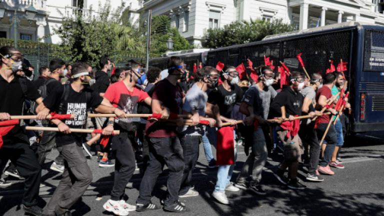 Τέρμα στο ανεξέλεγκτο κλείσιμο των δρόμων από διαδηλωτές - Ιδιώνυμο αδίκημα η βία στους δρόμους