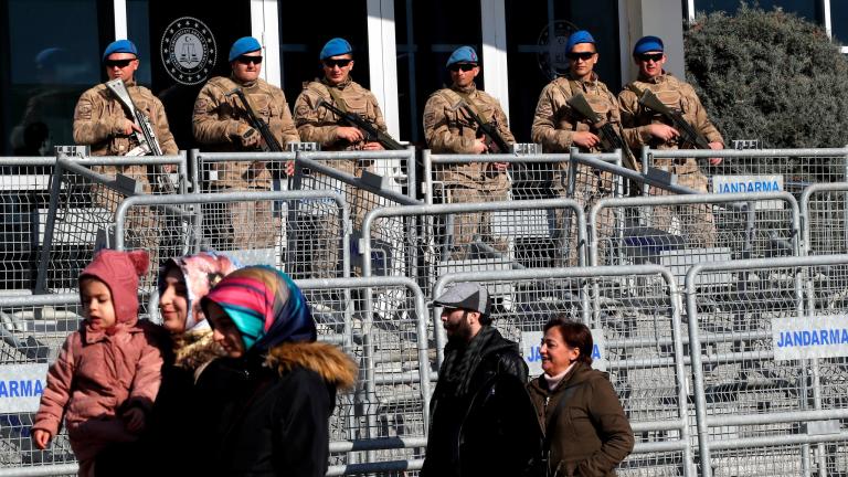 Φήμες για σχέδιο απόπειρας πραξικοπήματος στην Τουρκία - Πογκρόμ συλλήψεων  οπαδών του Γκιουλέν