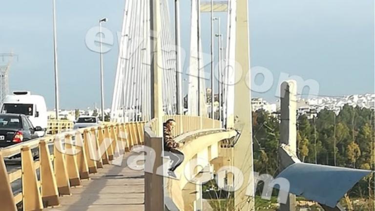 Γυναίκα απειλούσε να πέσει από την ψηλή γέφυρα στη Χαλκίδα