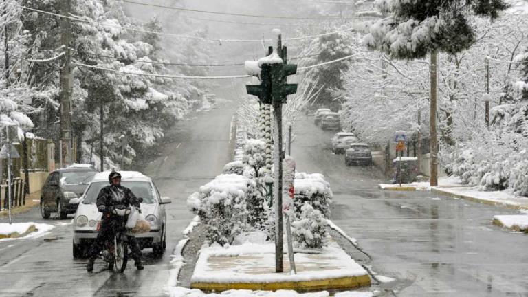 Καιρός: Θα χιονίσει σε Αττική και Θεσσαλονίκη - Χιονοκαταιγίδα στα νησιά