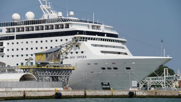 Κοροναϊός: Σε «καραντίνα» κρουαζιερόπλοιο με 2.000 επιβάτες - Έρχεται στην Κέρκυρα