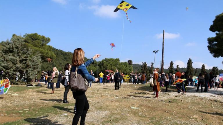 Καιρός Καθαρά Δευτέρα: Με αραιές νεφώσεις και 19 βαθμούς το πεταγμά του χαρταετού