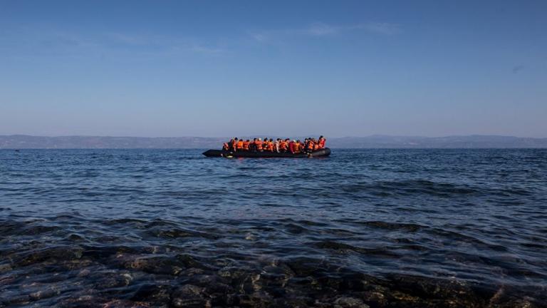Τραγωδία στη Λέσβο: Νεκρό ένα παιδί όταν πρόσφυγες/μετανάστες ανέτρεψαν τη βάρκα που επέβαιναν