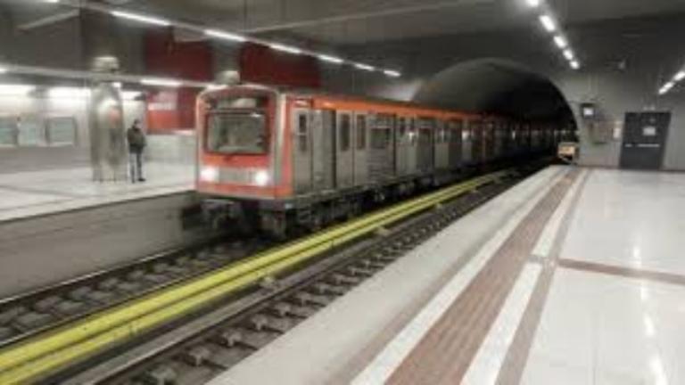 «Τέλος» στα μεταμεσονύκτια δρομολόγια μετρό και τραμ - Μειώνονται τα δρομολόγια