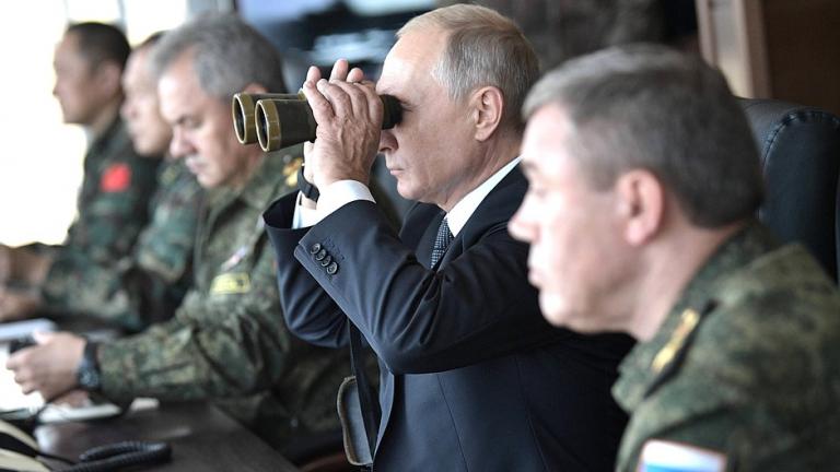 Πούτιν: Ας μην διανοηθεί κανείς να πολεμήσει με τη Ρωσία