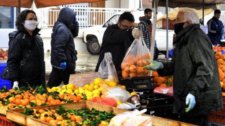 Θερμομετρήσεις σε πωλητές στις λαϊκές αγορές από γιατρούς