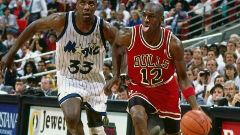 Michael Jordan: Η ιστορία με το Νο.12 στην πλάτη (ΒΙΝΤΕΟ)