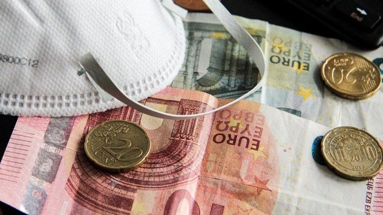 Κορονοϊός: Από σήμερα αρχίζει η πρώτη φάση καταβολής του επιδόματος των 800 ευρώ 