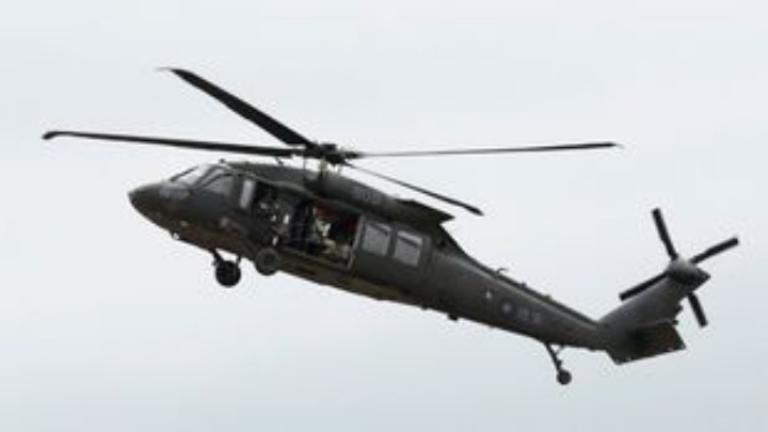 Ελικόπτερο του ΠΝ στις έρευνες για το καναδικό ελικόπτερο που κατέπεσε στο Ιόνιο