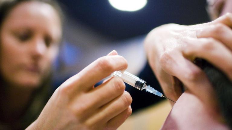 Κοροναϊός: Καμπανάκι για χρόνιους ασθενείς και εμβολιασμούς – Τι πρέπει να ΜΗΝ κάνετε