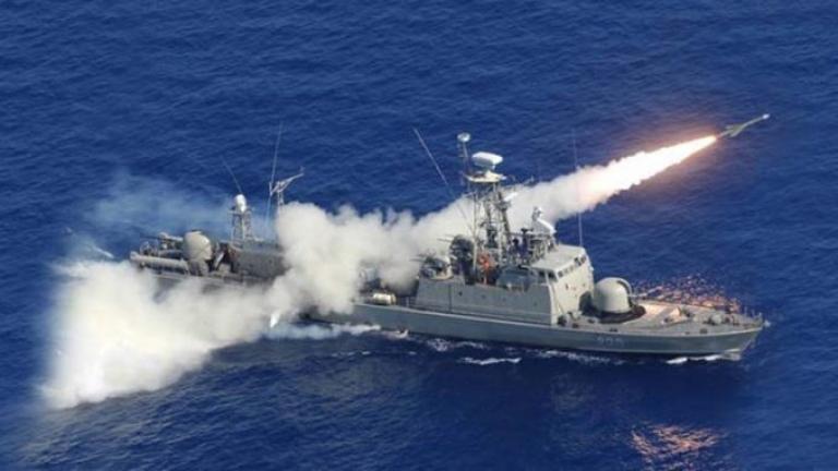 Τουρκικό πολεμικό πλοίο έπληξε με πυραύλους θέσεις του Χαφτάρ
