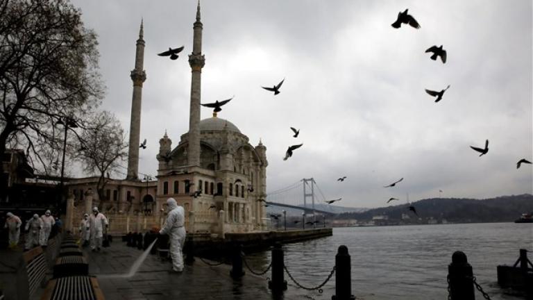 Τουρκία - Κορονοϊός: 75 νεκροί το τελευταίο 24ωρο - Ο Ερντογάν απαγόρευσε την πώληση μασκών