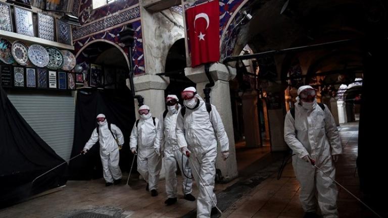 Τουρκία: Ξεπέρασαν τους 1.400 οι νεκροί, πάνω από 65.000 τα κρούσματα μόλυνσης