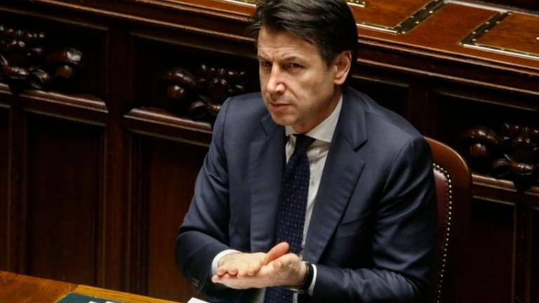 Ο Τζουζέπε Κόντε προειδοποιεί τη Γερμανία για διάλυση της Ευρώπης λόγω της κρίσης του κορονοϊού