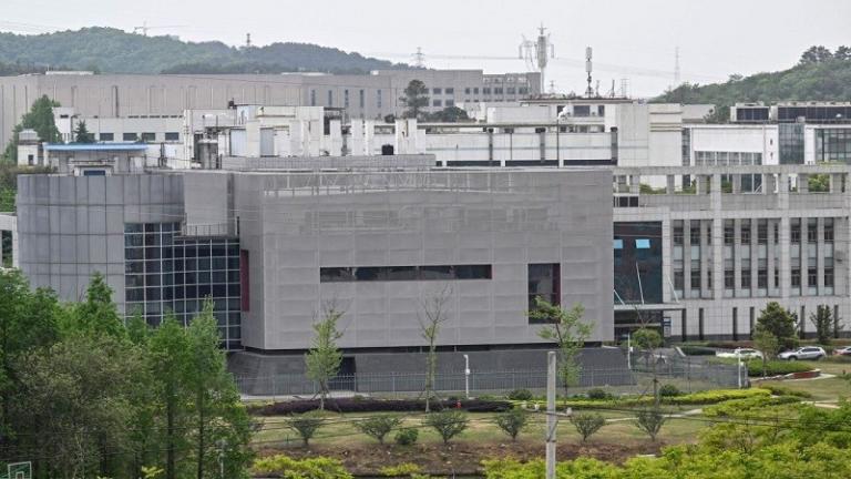 Αυτό το εργαστήριο στην Ουχάν που δείχνουν οι ΗΠΑ ως πηγή του Covid-19