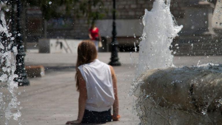 Υψηλές για την εποχή θερμοκρασίες στα νότια και αυξημένη αφρικανική σκόνη