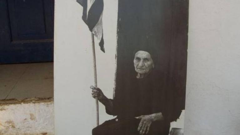 Σαν σήμερα 13 Μαΐου 1982 πέθανε η Δέσποινα Αχλαδιώτη, γνωστή και ως «Κυρά της Ρω»