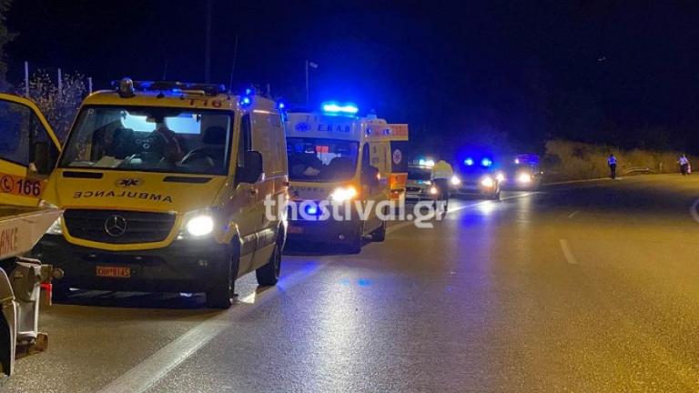 «Βραδινές ώρες χθες (25-05-2020) στην Εγνατία Οδό (ρεύμα προς Αθήνα), Χ.Θ. Α2Κ523-01 Ευκαρπία, δίκυκλη μοτοσικλέτα που οδηγούσε 58χρονος ημεδαπός, συγκρούστηκε με φορτηγό της Υποδιεύθυνσης Ασφάλειας Σερρών που οδηγούσε 41χρονος ημεδαπός, με αποτέλεσμα το θανάσιμο τραυματισμό 31χρονου ημεδαπού – συνεπιβάτη της μοτοσικλέτας και τον ελαφρύ τραυματισμό των δύο οδηγών.  Προανάκριση ενεργείται από την Υποδιεύθυνση Τροχαίας Θεσσαλονίκης».
