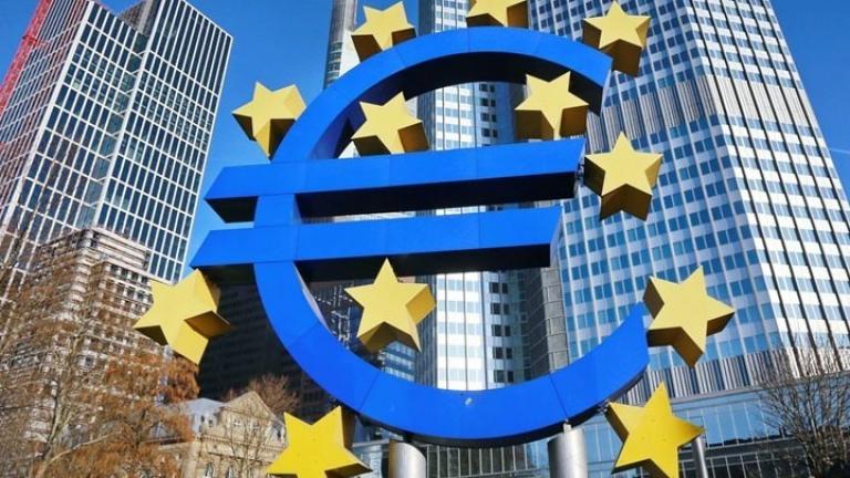 ΕΕ: Το ευρώ κινείται σε υψηλό επίπεδο τριών μηνών μετά τα μέτρα