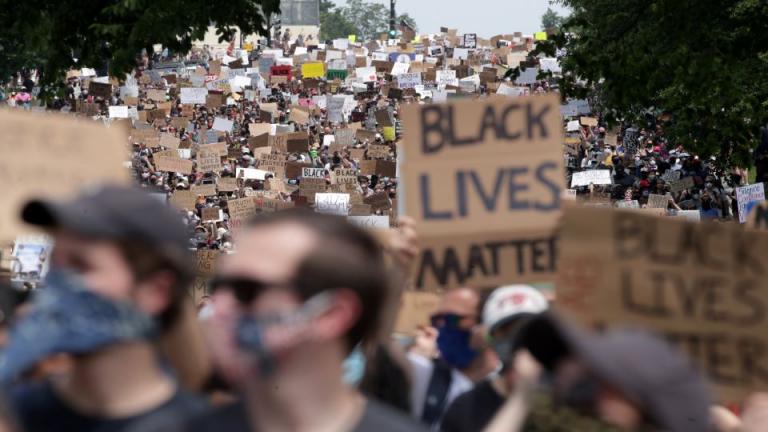 ΗΠΑ: Ηρεμία στις αντιρατσιστικές διαδηλώσεις δεκάδων χιλιάδων ανθρώπων στην Ουάσινγκτον και άλλες πόλεις