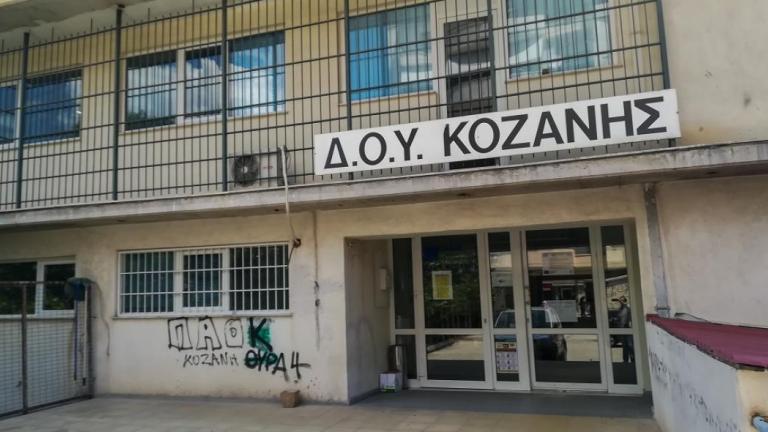 Ο πρωθυπουργός ενημερώθηκε από τον Β. Κικίλια για την κατάσταση της υγείας των εφοριακών