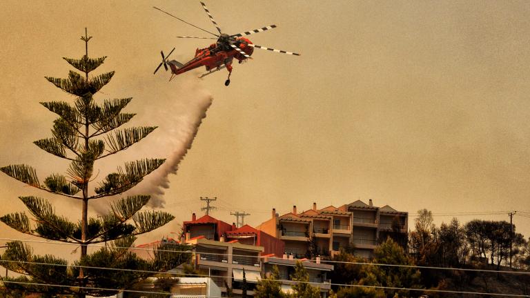 Εκτός ελέγχου η φωτιά στις Κεχριές: Νέες ενεργές εστίες - Εκκενώθηκαν πέντε οικισμοί