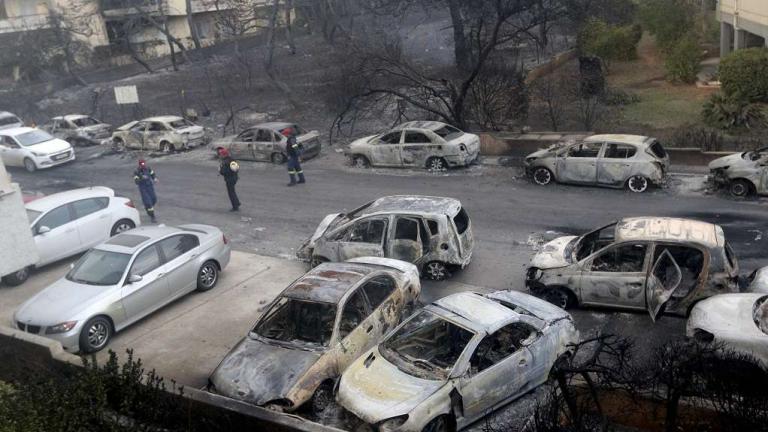 Τραγωδία στο Μάτι: Δικαίωση και απόδοση ευθυνών ζητούν οι συγγενείς των θυμάτων