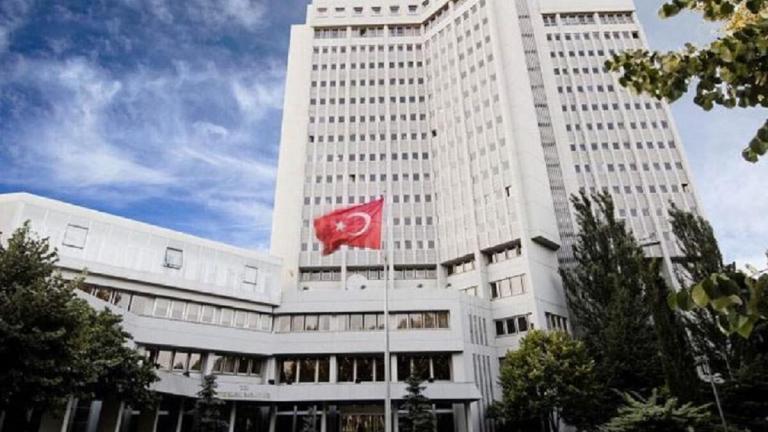 Άγκυρα: «ας θυμηθούν τι έπαθαν στο Αιγαίο όσοι δεν έδειξαν σεβασμό στην τουρκική σημαία»
