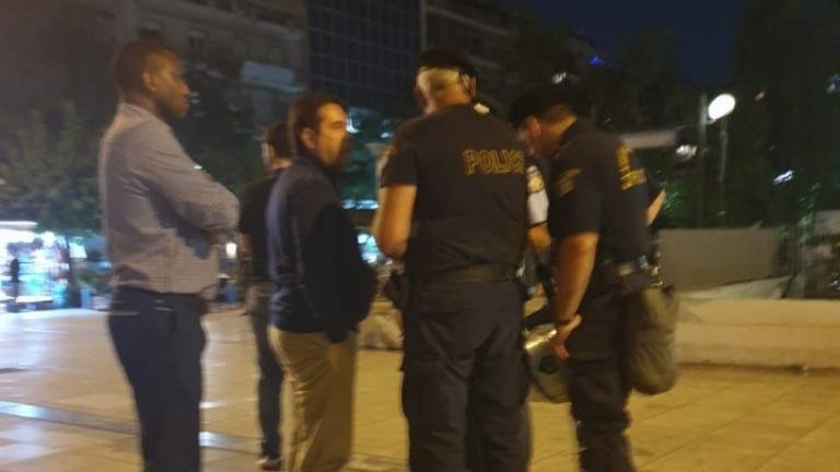 Από την πλατεία Βικτωρίας μεταφέρουν τους πρόσφυγες σε Σχιστό και Σκαραμαγκά